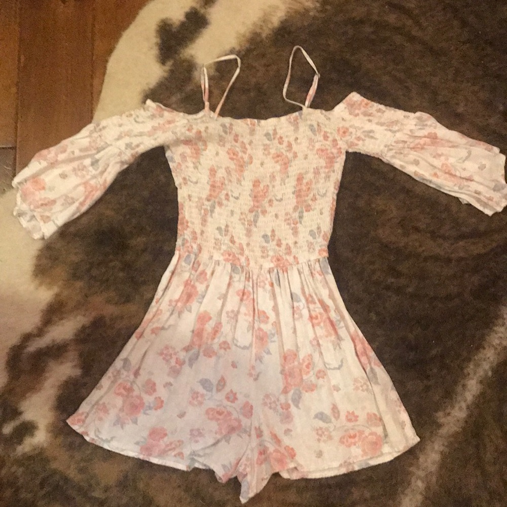 Hollister romper size small